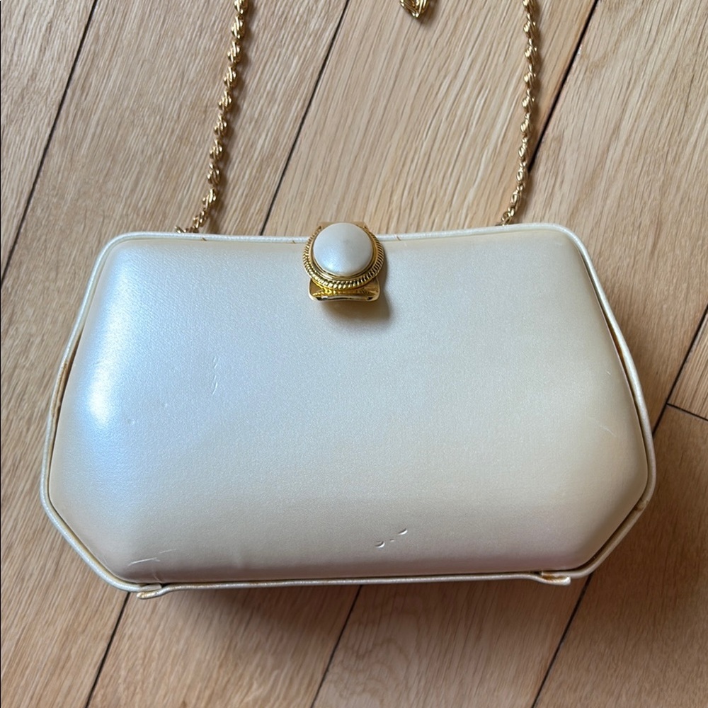 Farnell Cream Clutch with Gold Chain